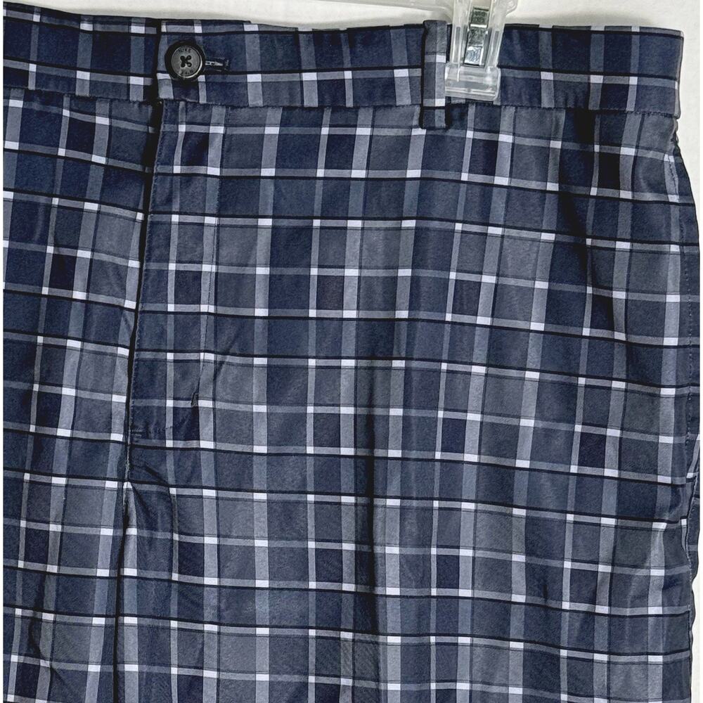 Nike Dri-FIT Golf Shorts Men’s SZ L Blue Plaid Moisture Wicking, Tacky Waistband